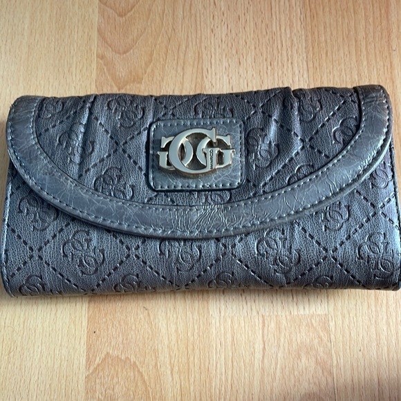 Guess wallet - Picture 1 of 7